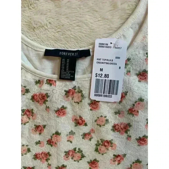 Women's Forever 21 knit Sleeveless Top, Medium - Picture 6 of 6